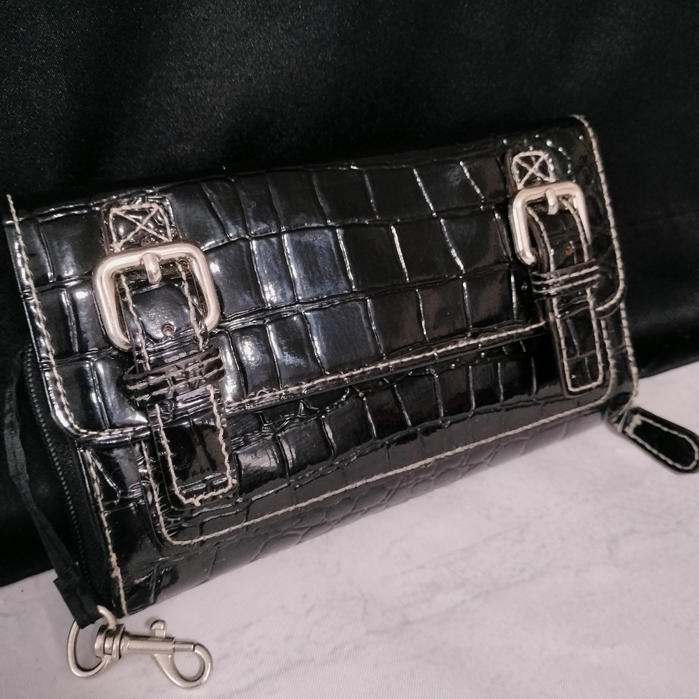 Elegant Black Crocodile-Embossed Clutch Wallet Vintage Style Multi pocket